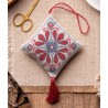 Kit Punto de Cruz Colección Folk: Decoración Floral Anchor ALXE012 Linen Folk Decoration cross stitch kit